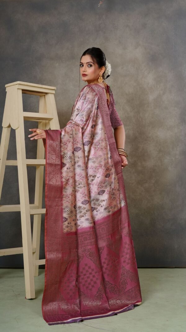 Dazzling Multi-Color Handloom Silk Traditional Saree – 60637-9822-E