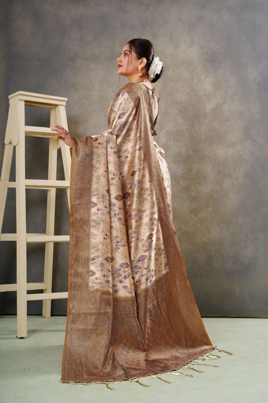 Ravishing Multi-Color Handloom Silk Traditional Saree – 60637-9822-F