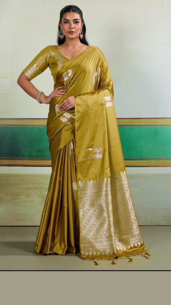 Striking Green Satin Traditional Saree – 60667-004
