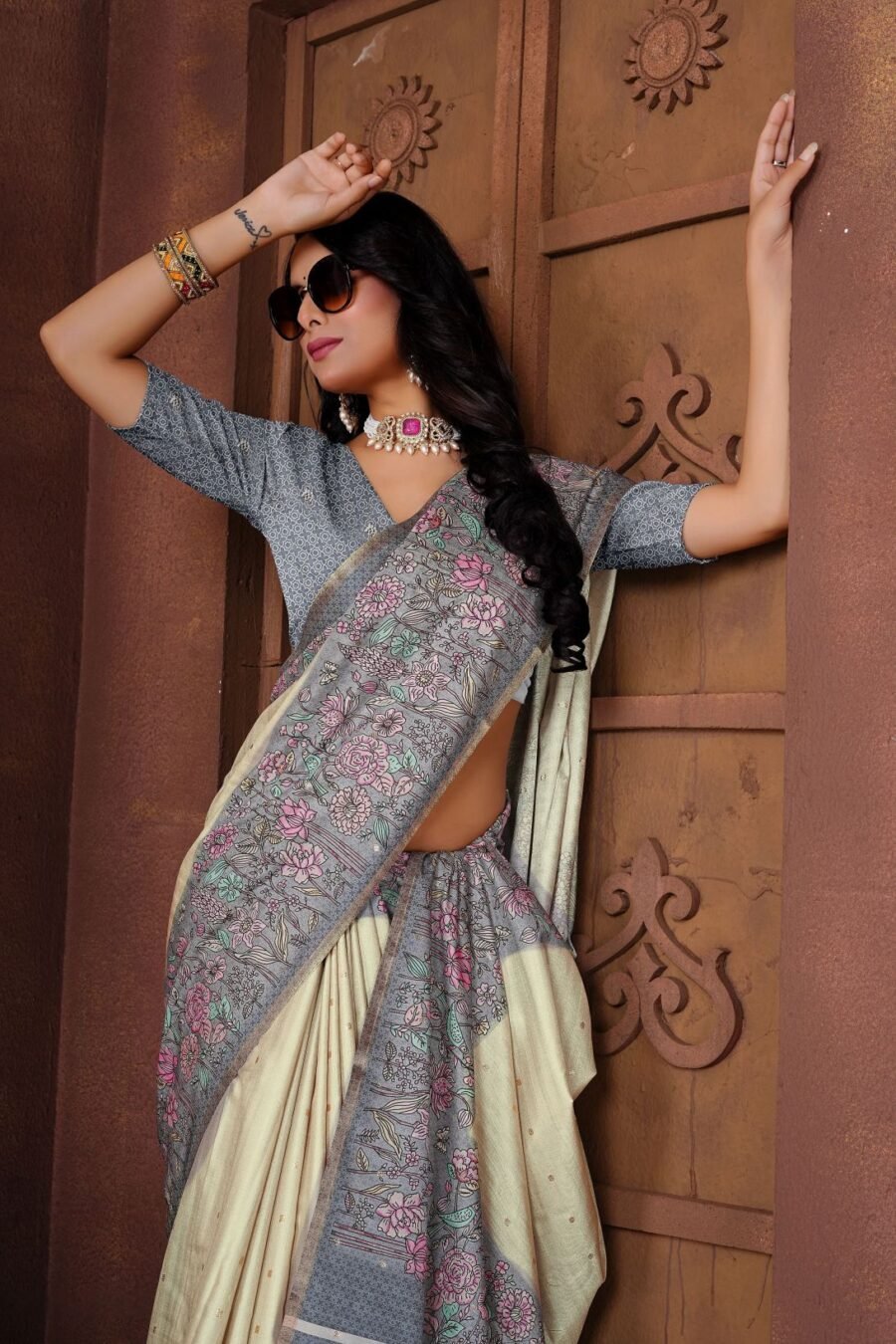 Polished Multi-Color Jacquard Silk Weaving Saree – 61226-9830-C