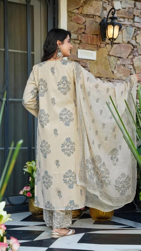 Classy Off White Muslin Straight Salwar Kameez – 62519-14001