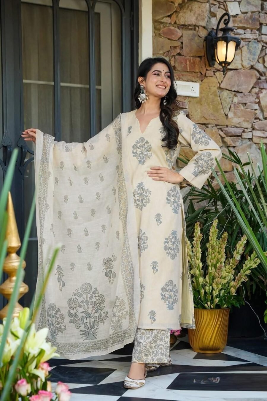 Classy Off White Muslin Straight Salwar Kameez – 62519-14001