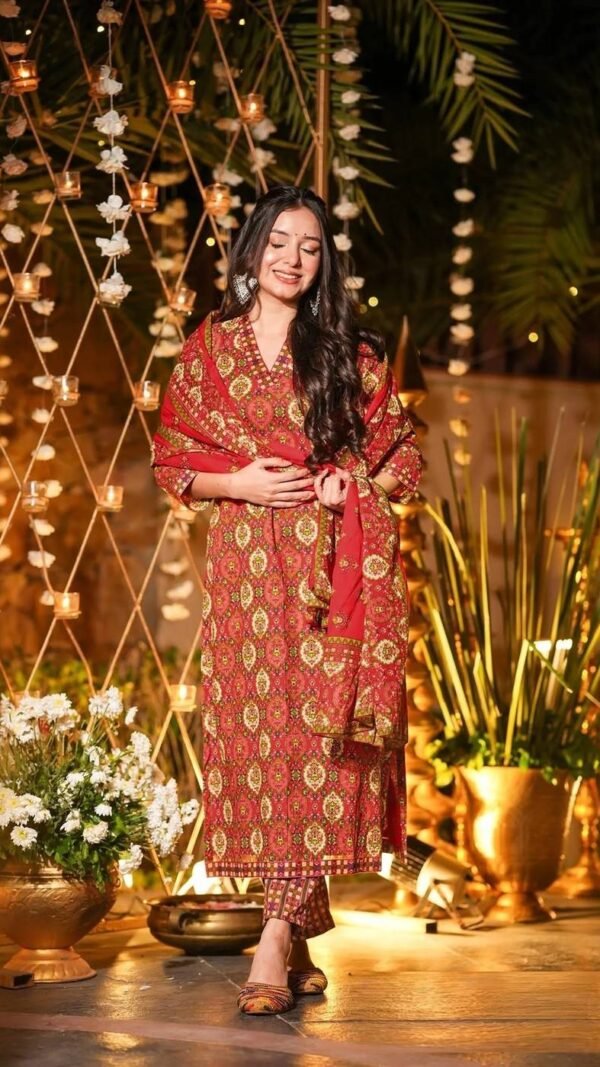 Stylish Salmon Muslin Straight Salwar Kameez – 62519-14004