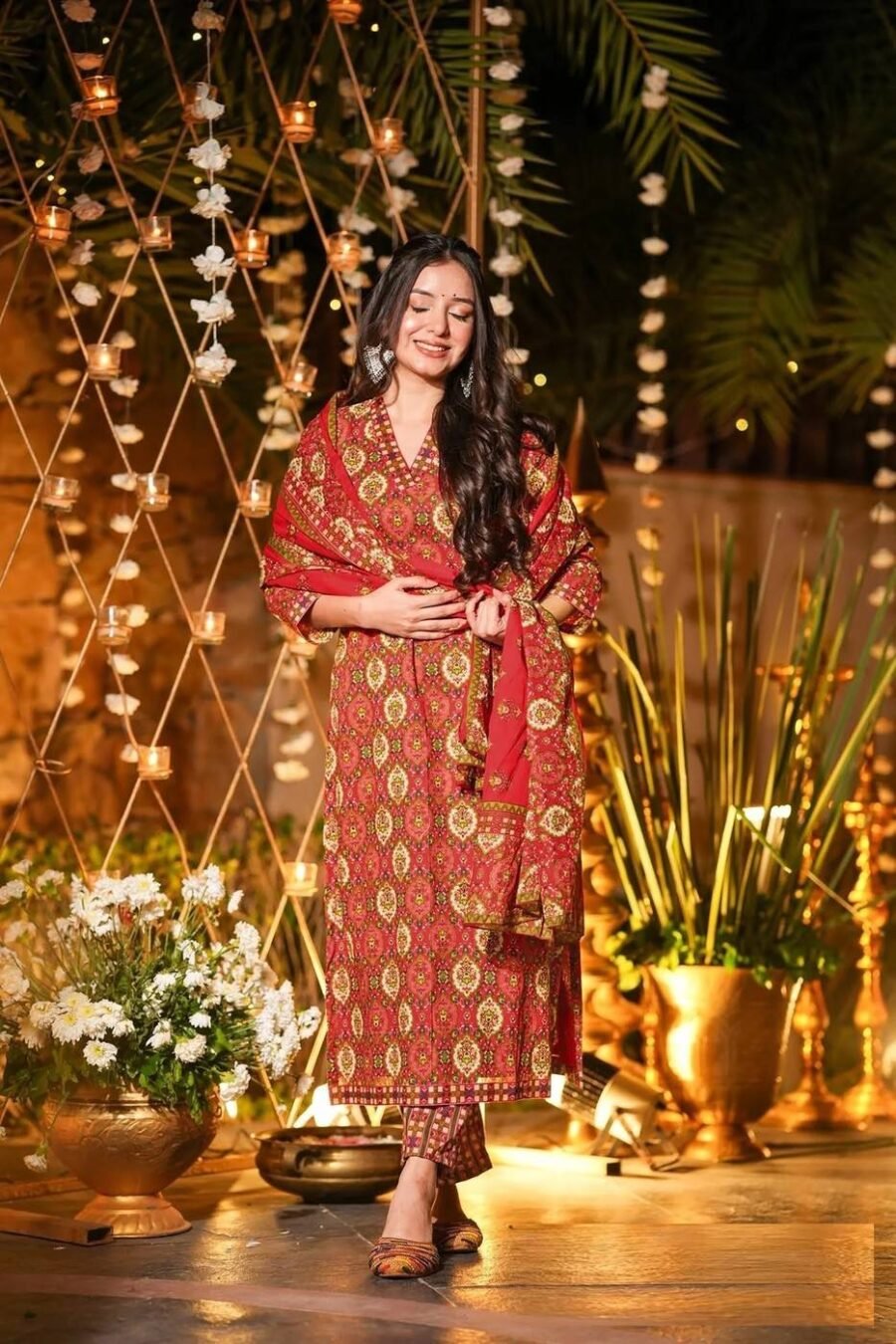 Stylish Salmon Muslin Straight Salwar Kameez – 62519-14004