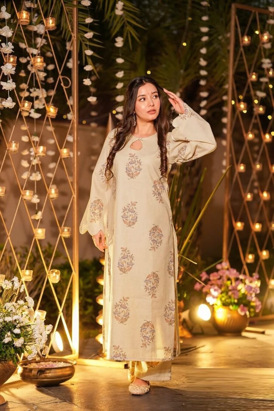 Dazzling Cream Muslin Straight Salwar Kameez – 62519-14007