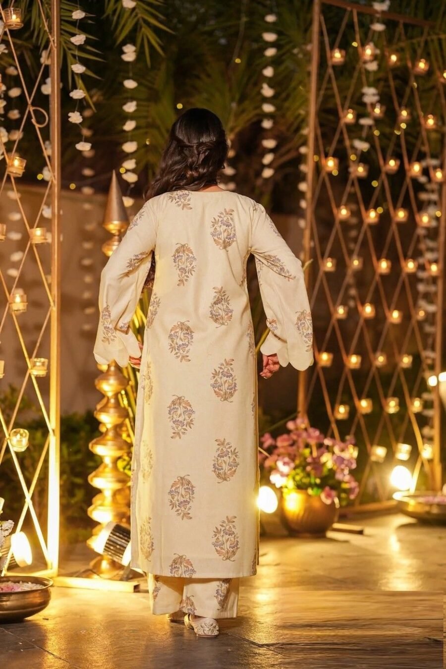 Dazzling Cream Muslin Straight Salwar Kameez – 62519-14007